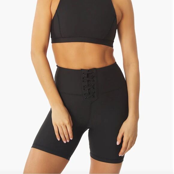 WeWoreWhat Lace Up Biker Short Solid Black Size Medium NWT - Picture 2 of 10